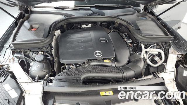 Mercedes-Benz GLC-Class GCL300 4MATIC Coupe