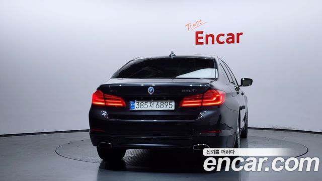 BMW 5-Series 540i xDrive Luxury Plus