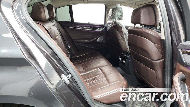 BMW 5-Series 540i xDrive Luxury Plus