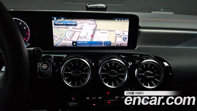 Mercedes-Benz CLA-Class CLA250 4MATIC