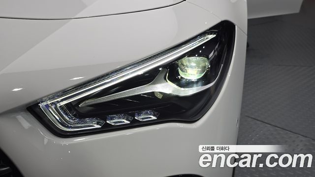 Mercedes-Benz CLA-Class CLA250 4MATIC