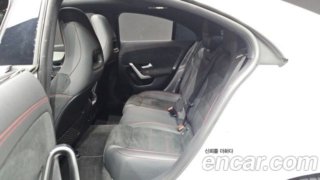 Mercedes-Benz CLA-Class CLA250 4MATIC