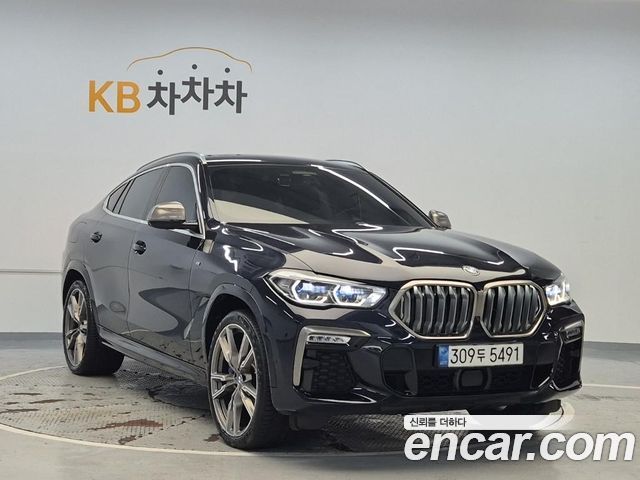 BMW X6 M50i