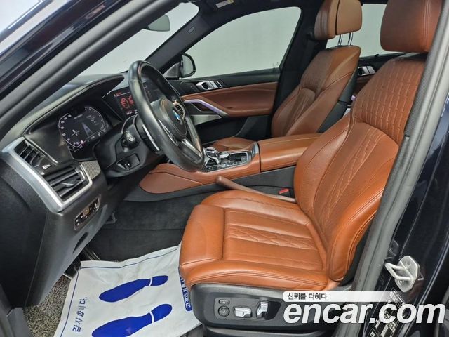 BMW X6 M50i