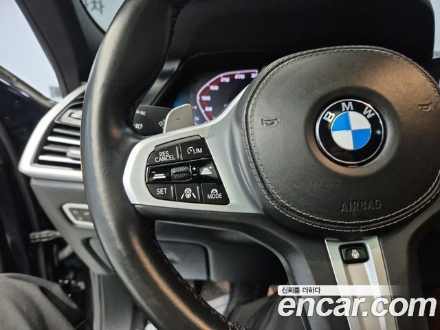 BMW X6 M50i