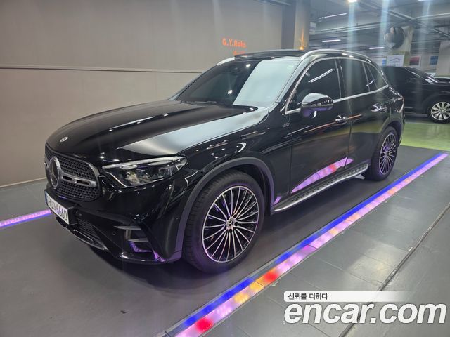 Mercedes-Benz GLC-Class GLC300 4MATIC AMG Line