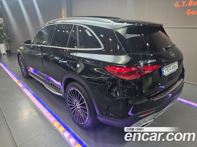 Mercedes-Benz GLC-Class GLC300 4MATIC AMG Line