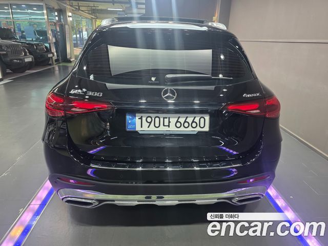 Mercedes-Benz GLC-Class GLC300 4MATIC AMG Line