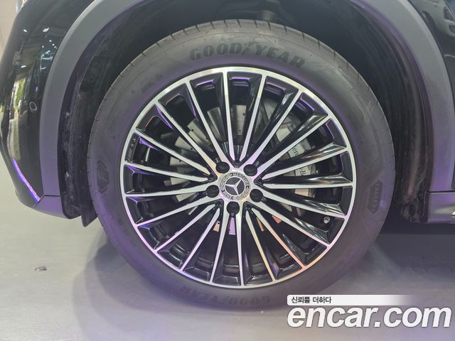 Mercedes-Benz GLC-Class GLC300 4MATIC AMG Line