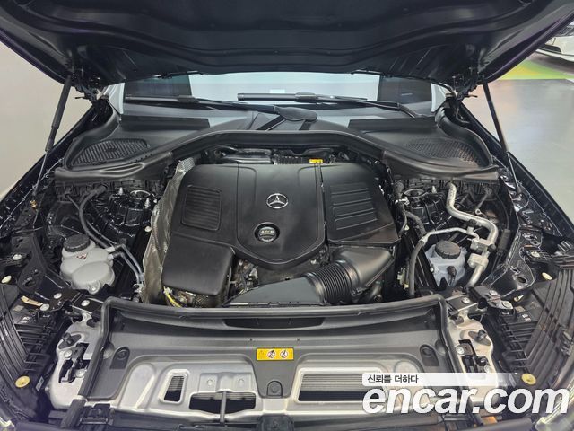 Mercedes-Benz GLC-Class GLC300 4MATIC AMG Line