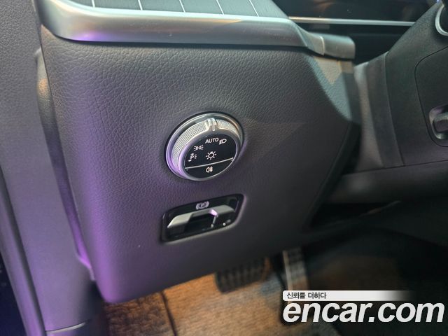 Mercedes-Benz GLC-Class GLC300 4MATIC AMG Line