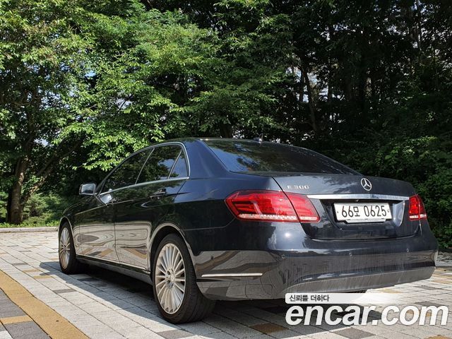 Mercedes-Benz E-Class E300 Elegance