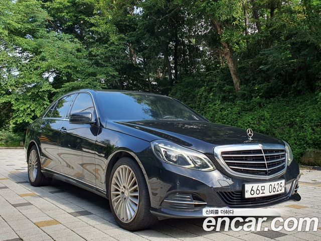 Mercedes-Benz E-Class E300 Elegance