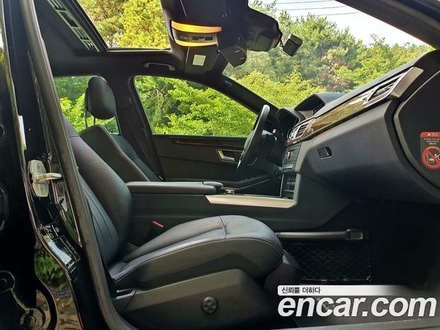 Mercedes-Benz E-Class E300 Elegance