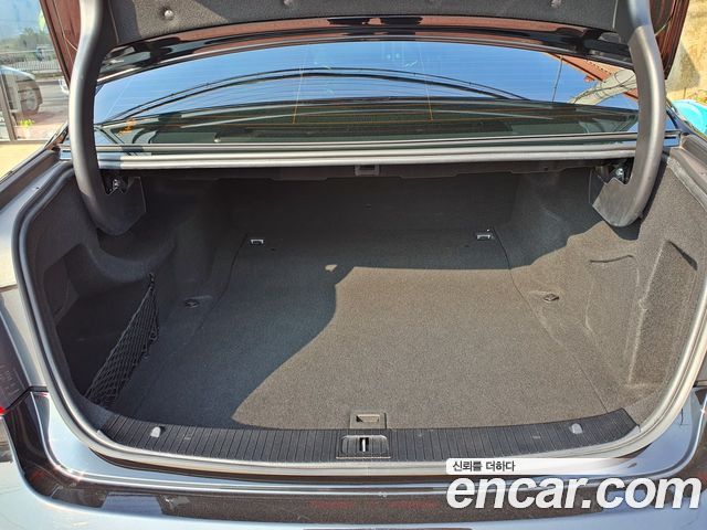Mercedes-Benz E-Class E300 Elegance