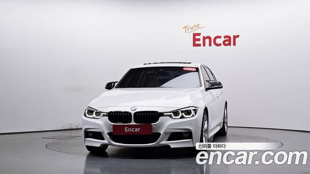 BMW 3-Series 330i M Sport Shadow
