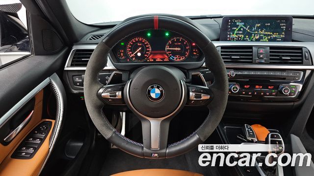 BMW 3-Series 330i M Sport Shadow
