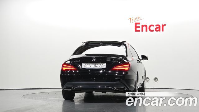 Mercedes-Benz CLA-Class CLA250 4MATIC