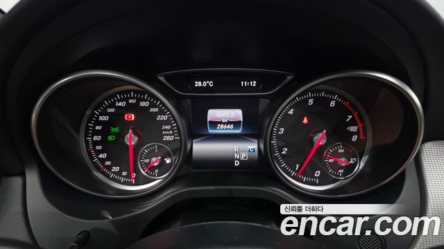 Mercedes-Benz CLA-Class CLA250 4MATIC