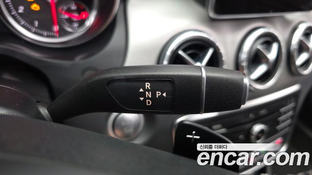 Mercedes-Benz CLA-Class CLA250 4MATIC
