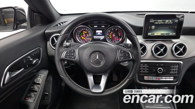 Mercedes-Benz CLA-Class CLA250 4MATIC