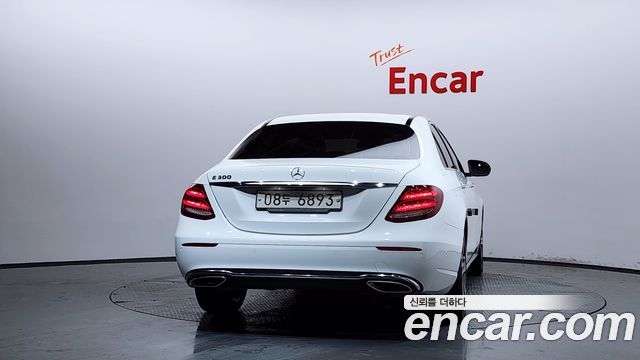 Mercedes-Benz E-Class E300 Avantgarde