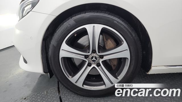 Mercedes-Benz E-Class E300 Avantgarde