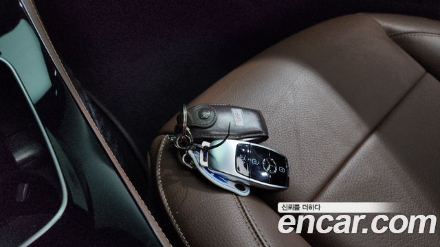 Mercedes-Benz E-Class E300 Avantgarde