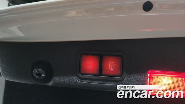 Mercedes-Benz E-Class E300 Avantgarde