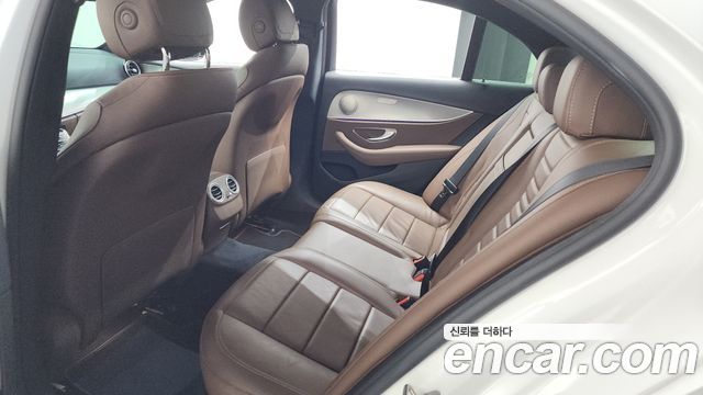 Mercedes-Benz E-Class E300 Avantgarde