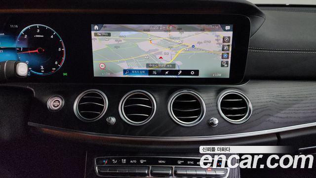 Mercedes-Benz E-Class E220d 4MATIC AMG Line