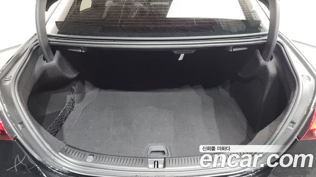 Mercedes-Benz E-Class E220d 4MATIC AMG Line