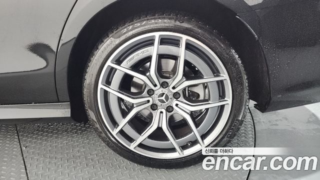 Mercedes-Benz E-Class E220d 4MATIC AMG Line