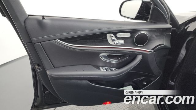 Mercedes-Benz E-Class E220d 4MATIC AMG Line