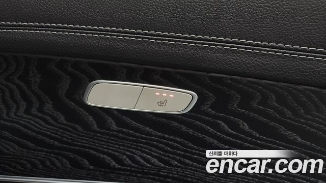 Mercedes-Benz E-Class E220d 4MATIC AMG Line