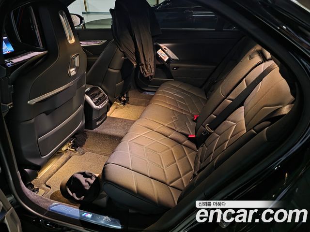 BMW 7-Series 740d xDrive M Sport