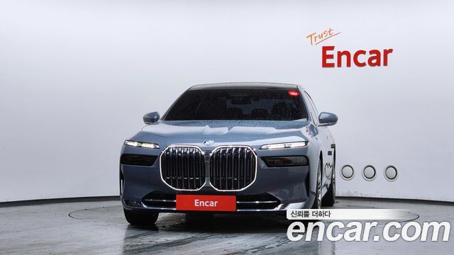 BMW 7-Series 740i sDrive Design Pure Excellence