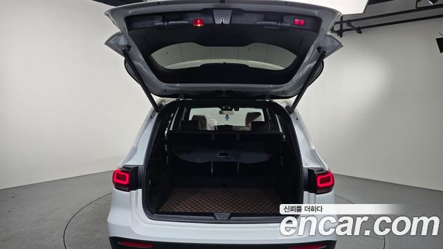 Mercedes-Benz GLB-Class GLB220