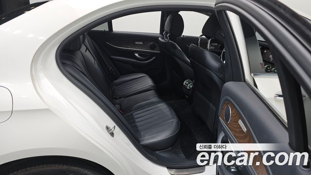 Mercedes-Benz E-Class E220d 4MATIC Exclusive