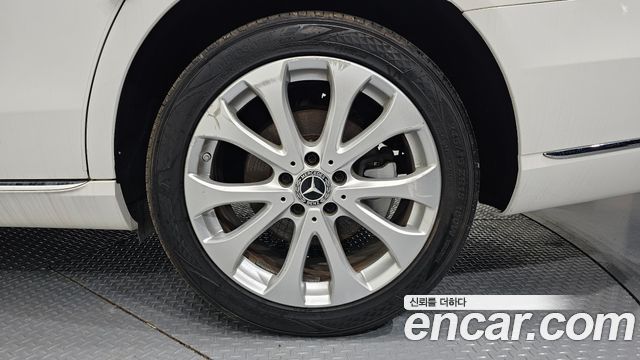 Mercedes-Benz E-Class E220d 4MATIC Exclusive