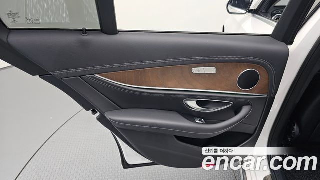 Mercedes-Benz E-Class E220d 4MATIC Exclusive
