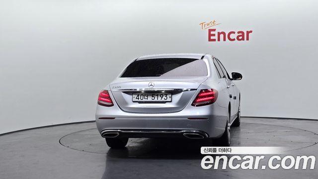 Mercedes-Benz E-Class E200 Avantgarde