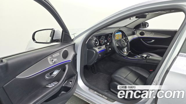 Mercedes-Benz E-Class E200 Avantgarde