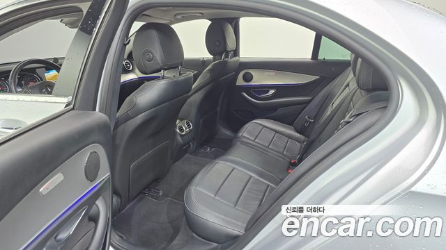 Mercedes-Benz E-Class E200 Avantgarde