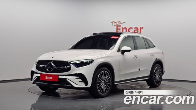 Mercedes-Benz GLC-Class GLC300 4MATIC AMG Line