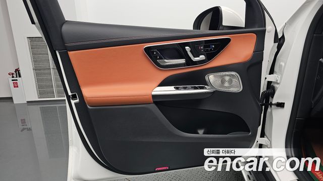 Mercedes-Benz GLC-Class GLC300 4MATIC AMG Line