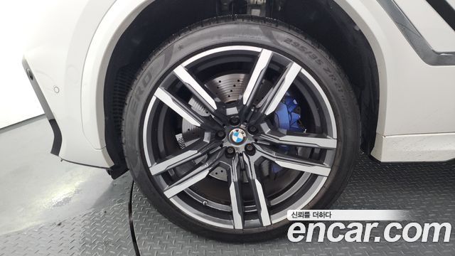 BMW X6M 4.4
