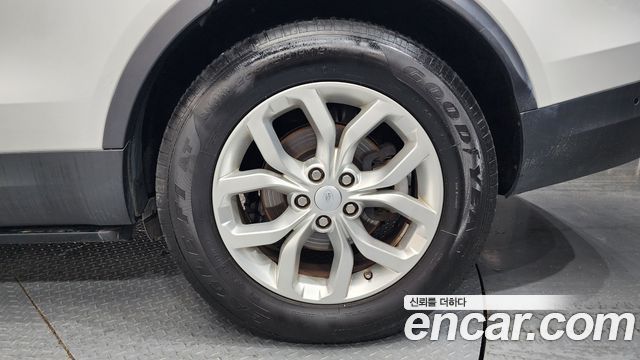 Land Rover Discovery 2.0 SD4 SE