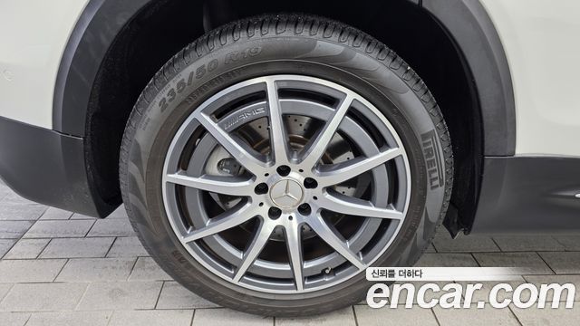 Mercedes-Benz GLB-Class AMG GLB35 4MATIC