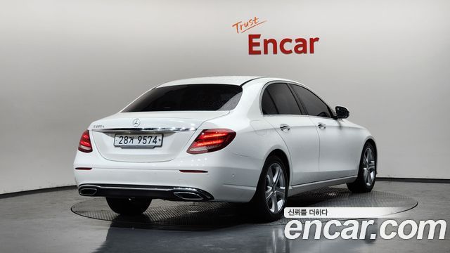 Mercedes-Benz E-Class E220d Avantgarde